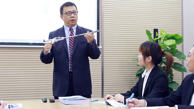 根据我国相关规定，自考本科申请学位证的时间限制如下：